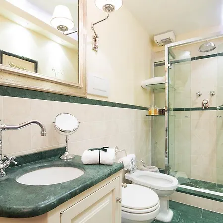 Old Tower Ponte Vecchio Florença