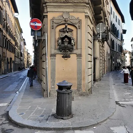 Old Tower Ponte Vecchio 3* 피렌체