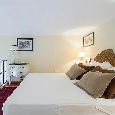 Old Tower Ponte Vecchio 3* Florence