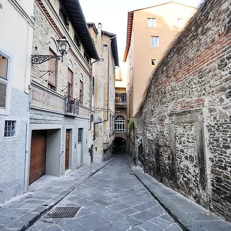 Old Tower Ponte Vecchio 3*